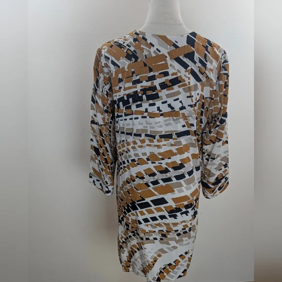 Dennis Basso Women's Size Small Abstract V-Neck Tunic in Black, Brown, and White - Picture 8 of 12